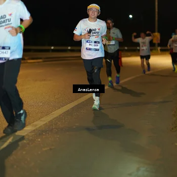 Runner Photo 7697100
