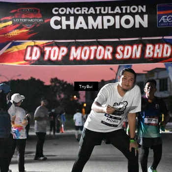 Runner Photo 7697126
