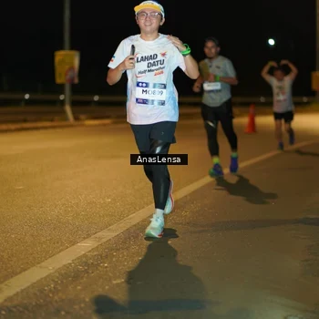 Runner Photo 7697142
