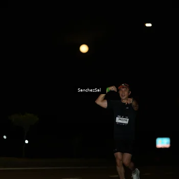 Runner Photo 7697264