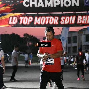 Runner Photo 7697307