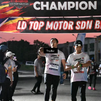 Runner Photo 7697371