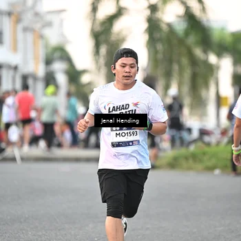 Runner Photo 7697403