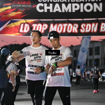 Runner Photo 7697413