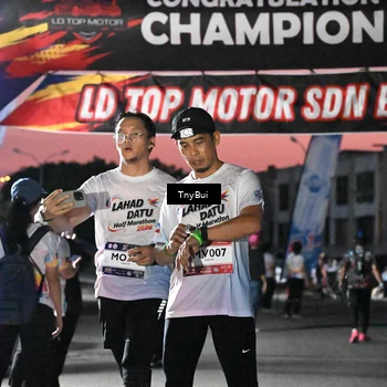 Runner Photo 7697442