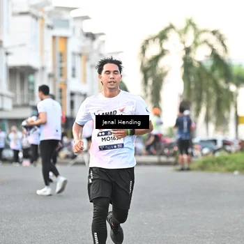 Runner Photo 7697502