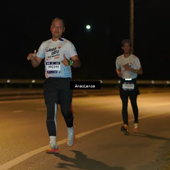 Runner Photo 7697564