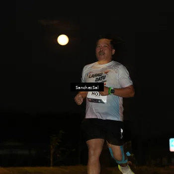Runner Photo 7697581