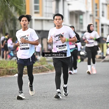 Runner Photo 7697623