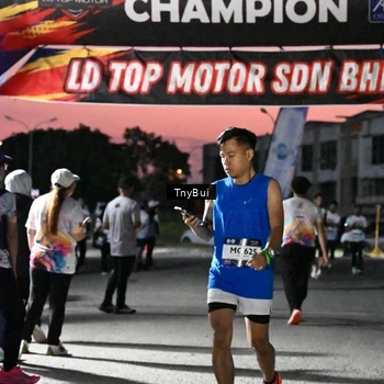 Runner Photo 7697718