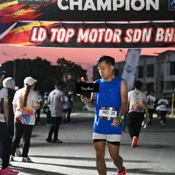 Runner Photo 7697754