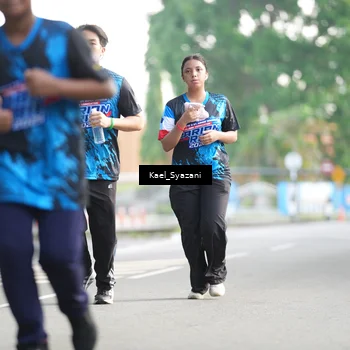 Runner Photo 7697776