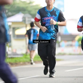 Runner Photo 7697777