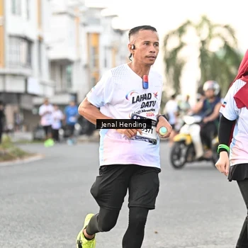 Runner Photo 7697855