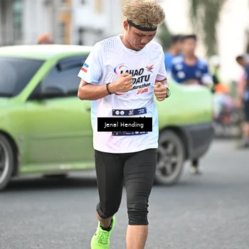 Runner Photo 7697873
