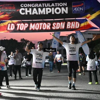 Runner Photo 7697890