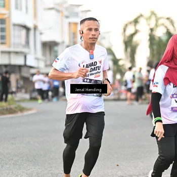 Runner Photo 7697896