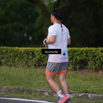 Runner Photo 7697921