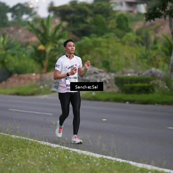 Runner Photo 7697930