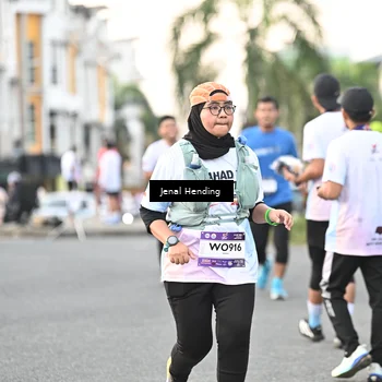 Runner Photo 7697938