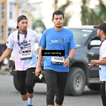 Runner Photo 7697943