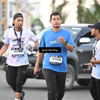 Runner Photo 7697950
