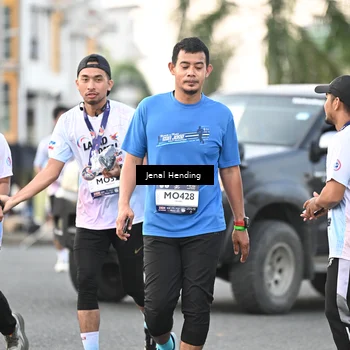 Runner Photo 7697951