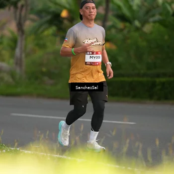 Runner Photo 7697968