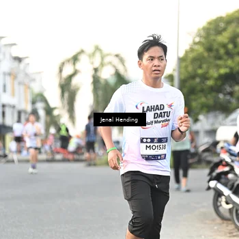 Runner Photo 7698001