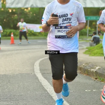 Runner Photo 7698010