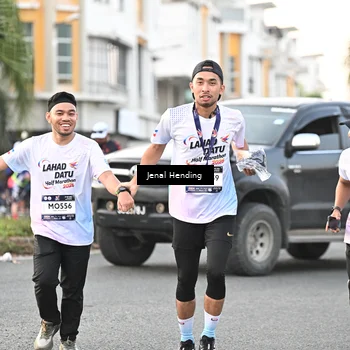 Runner Photo 7698011