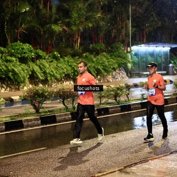 Runner Photo 7698013