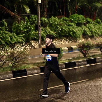 Runner Photo 7698033