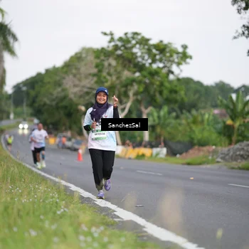 Runner Photo 7698043