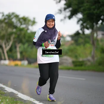 Runner Photo 7698053