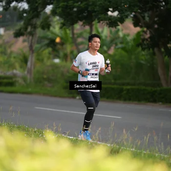 Runner Photo 7698059