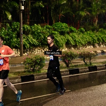 Runner Photo 7698063