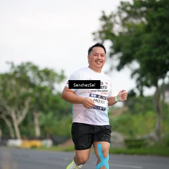 Runner Photo 7698070