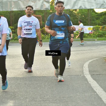 Runner Photo 7698071