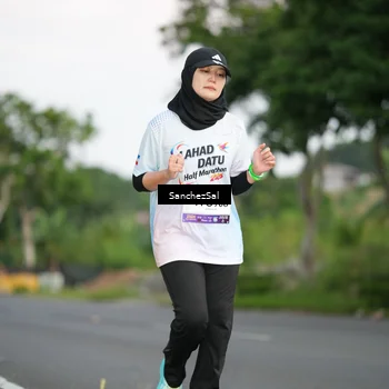Runner Photo 7698075