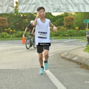 Runner Photo 7698079