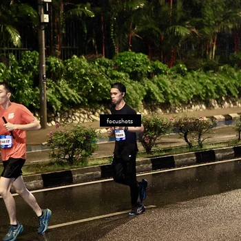 Runner Photo 7698082