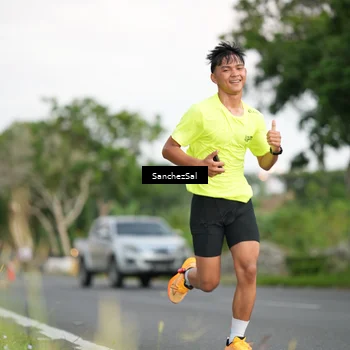 Runner Photo 7698097
