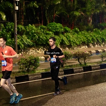 Runner Photo 7698099