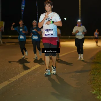 Runner Photo 7698125