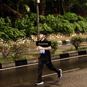 Runner Photo 7698130