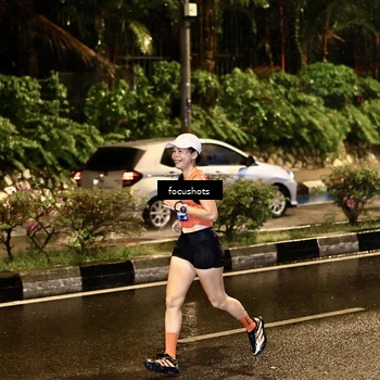 Runner Photo 7698133