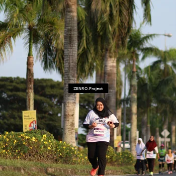 Runner Photo 7698134