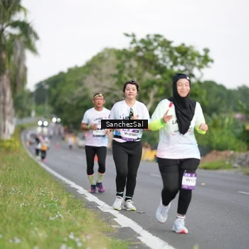 Runner Photo 7698136