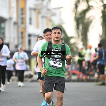 Runner Photo 7698158
